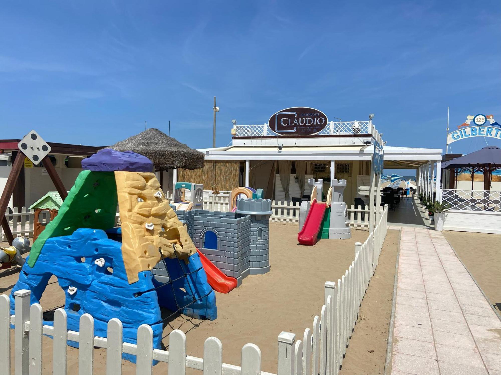 Chiama Hotel Ріміні Екстер'єр фото